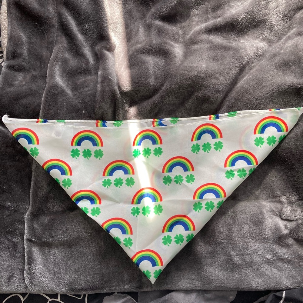 🔥5 for $25🔥 Rainbow Four Leaf Clover Bandana